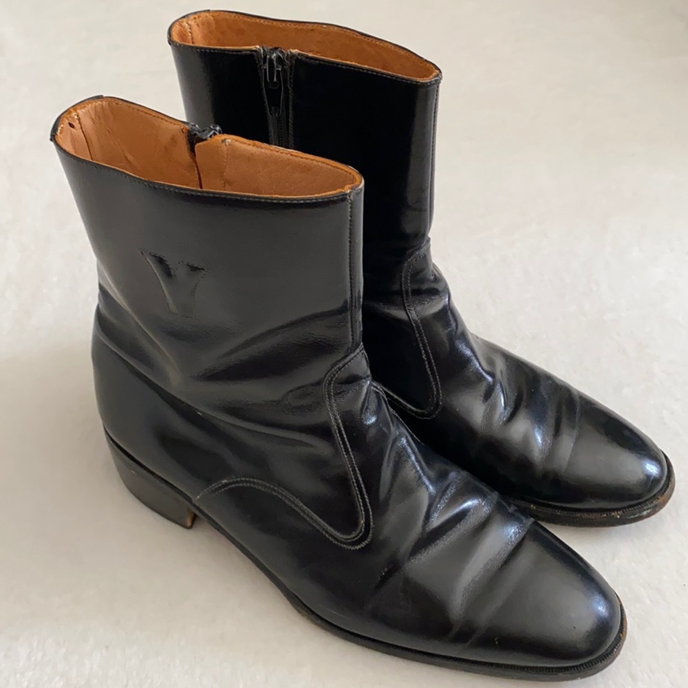 {VTG} Yves Saint Laurent (YSL) | Y Logo Side Zip Dress Boots Black 629 875 (9 D)